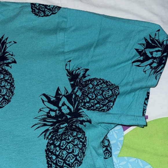 Pineapple Shirt (M) - Picture 3 of 8